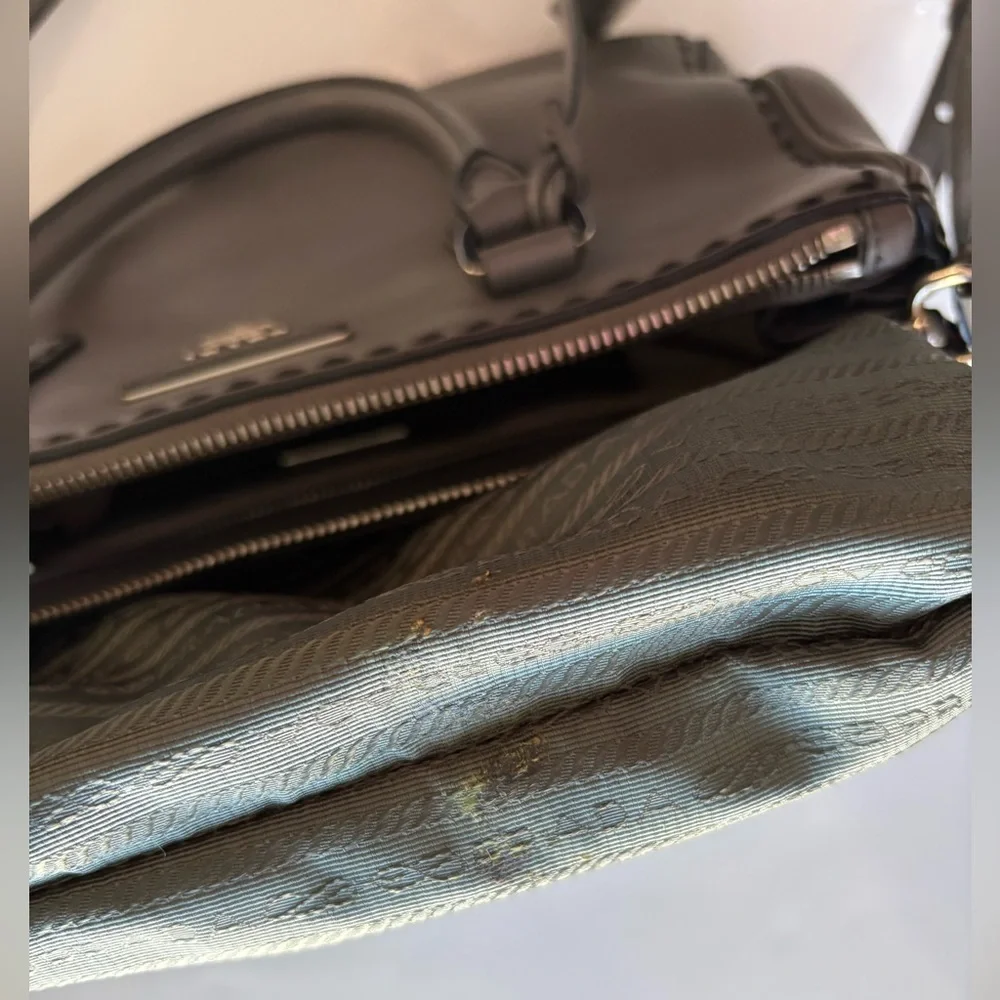 AUTHENTIC PRADA GALLERIA Grey Leather Bag with out-stiching detailing - Picture 16 of 16
